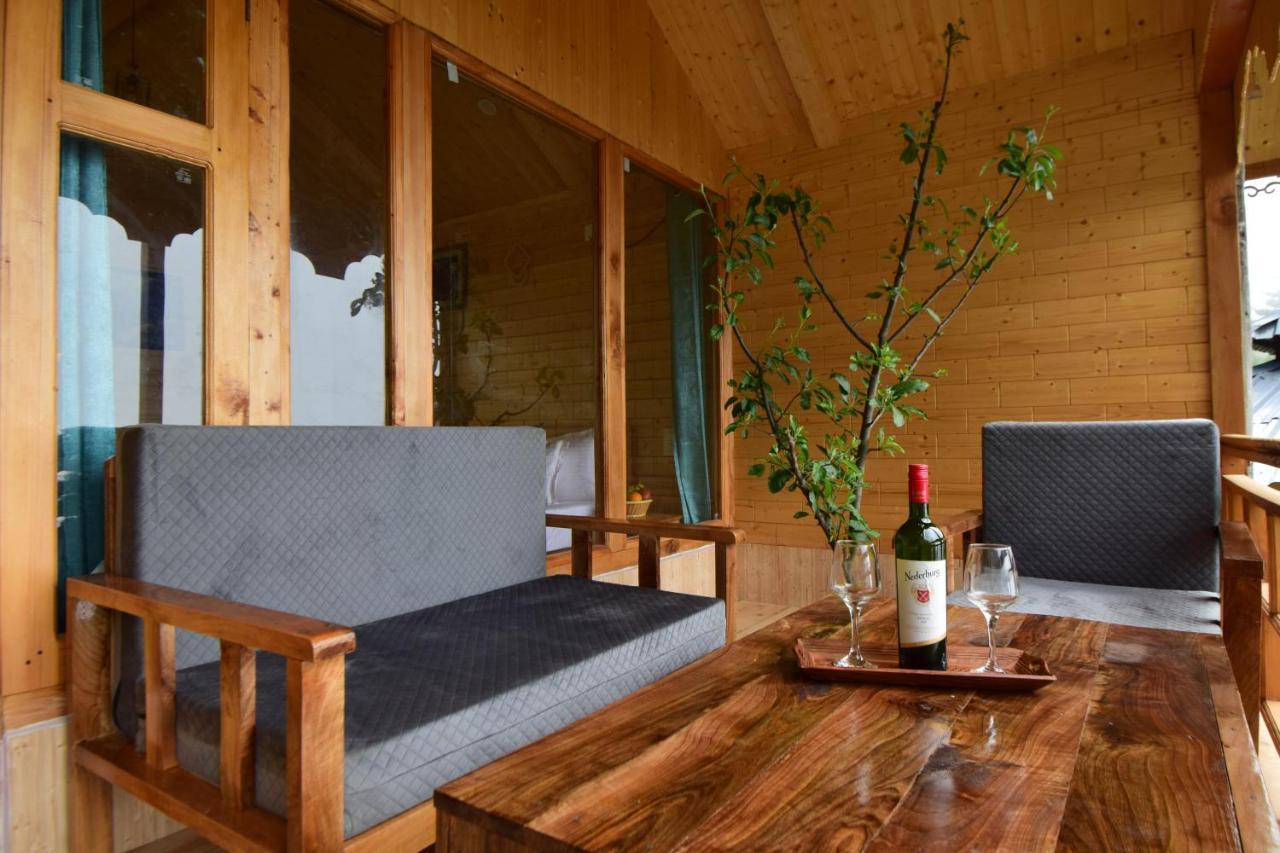 Tree House Latos Tandi Hotel Jibhi Exterior foto